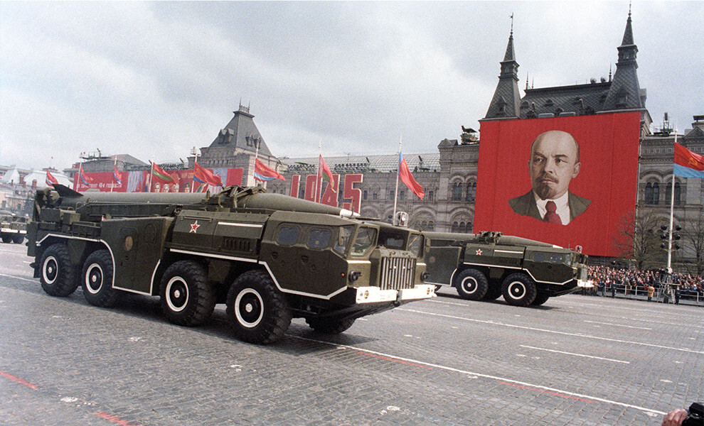 1985 год. Последний крупный военный парад в Советском Союзе. 1985 год. Последний крупный военный парад в Советском Союзе.