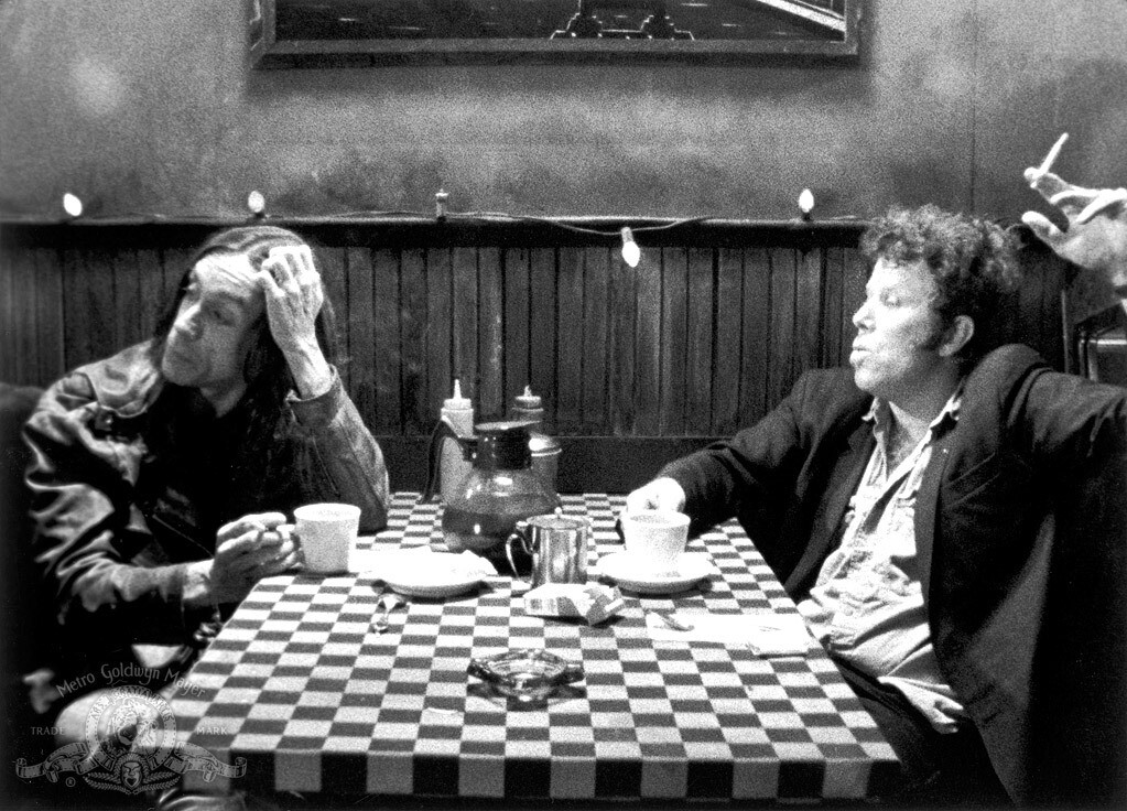 Кофе и сигареты (2003) Кофе и сигареты (2003)