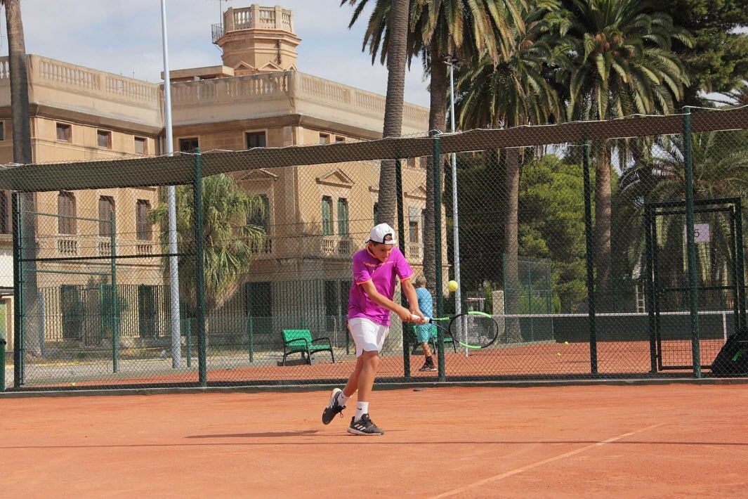 <p>Programa de tenis PRO</p>
<p>Programa de tenis PRO</p>