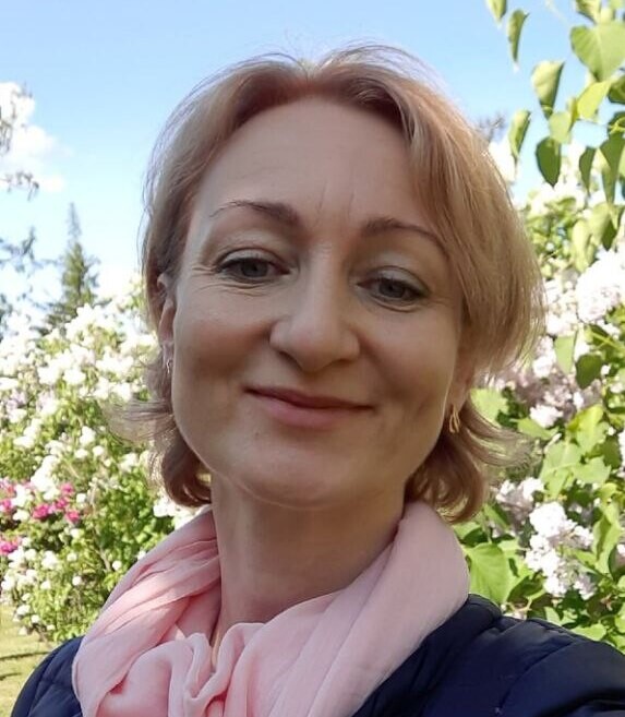 <p><b><strong>Анна Викторова</strong></b></p><b> </b>
<p><b><strong>Анна Викторова</strong></b></p><b> </b>