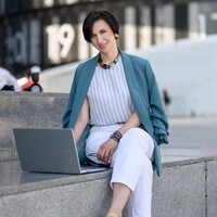 Екатерина Ли — автор шпаргалок по корейской грамматике