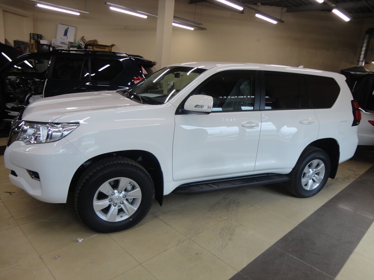 Toyota Land Cruiser Prado 150 2022 установка Pandora DXL 4710