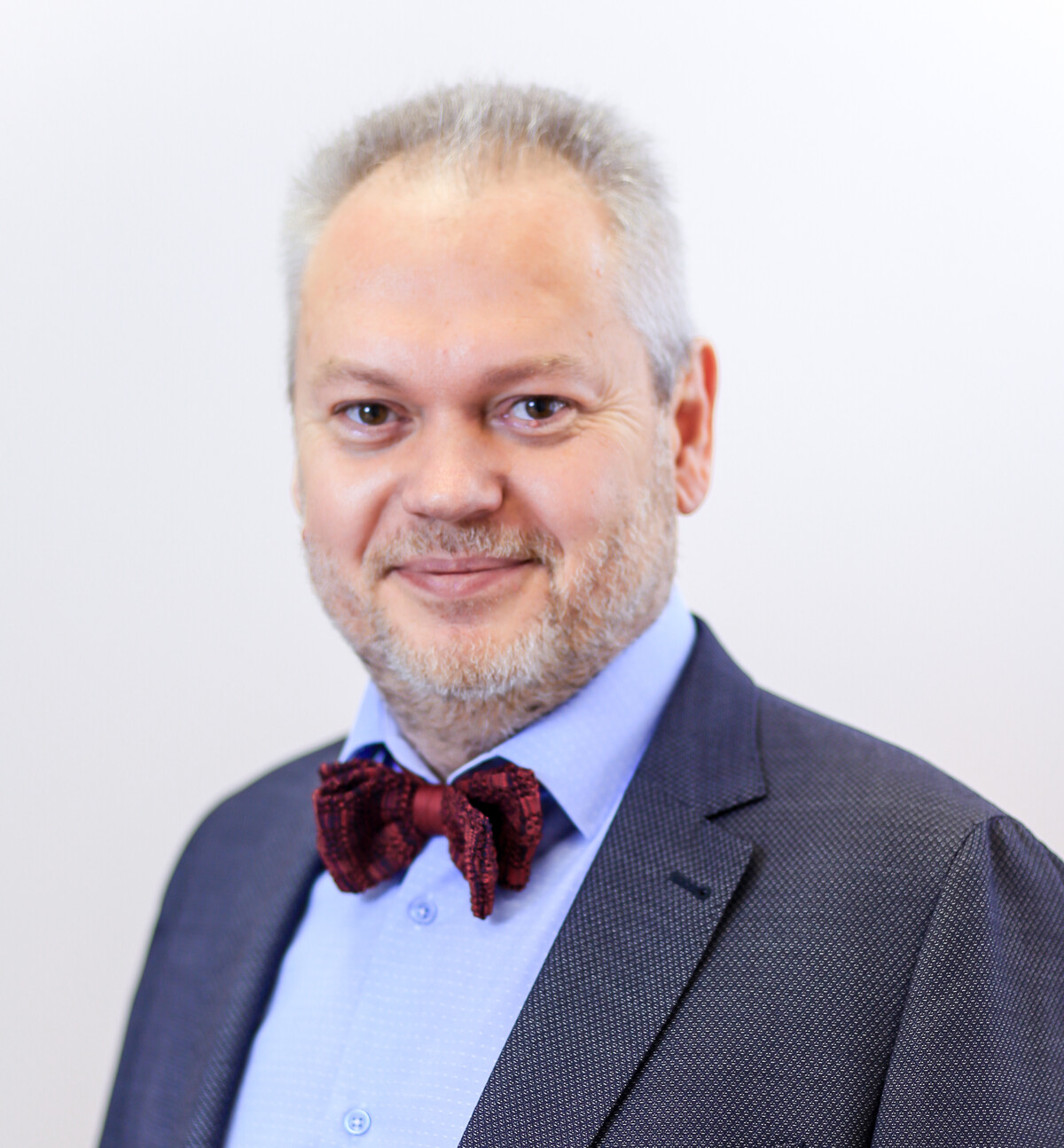 		<p>Клинический психолог, гипнолог Олег Кныш</p>	