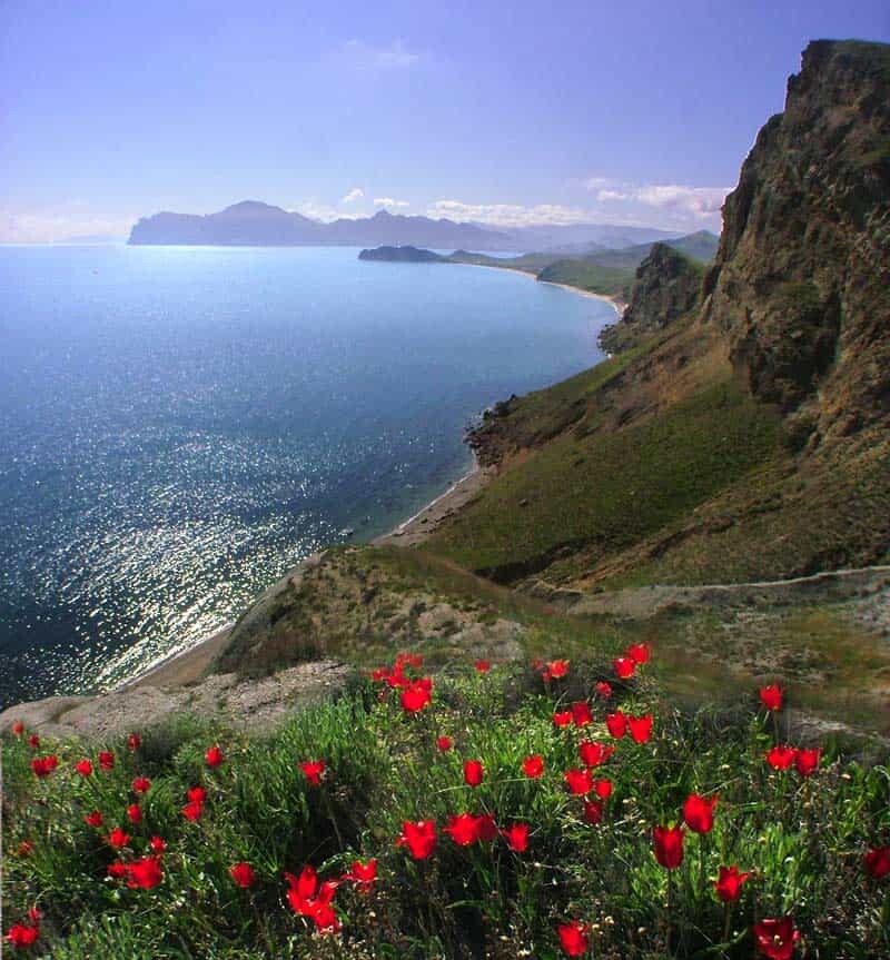 Море и горы в крыму
